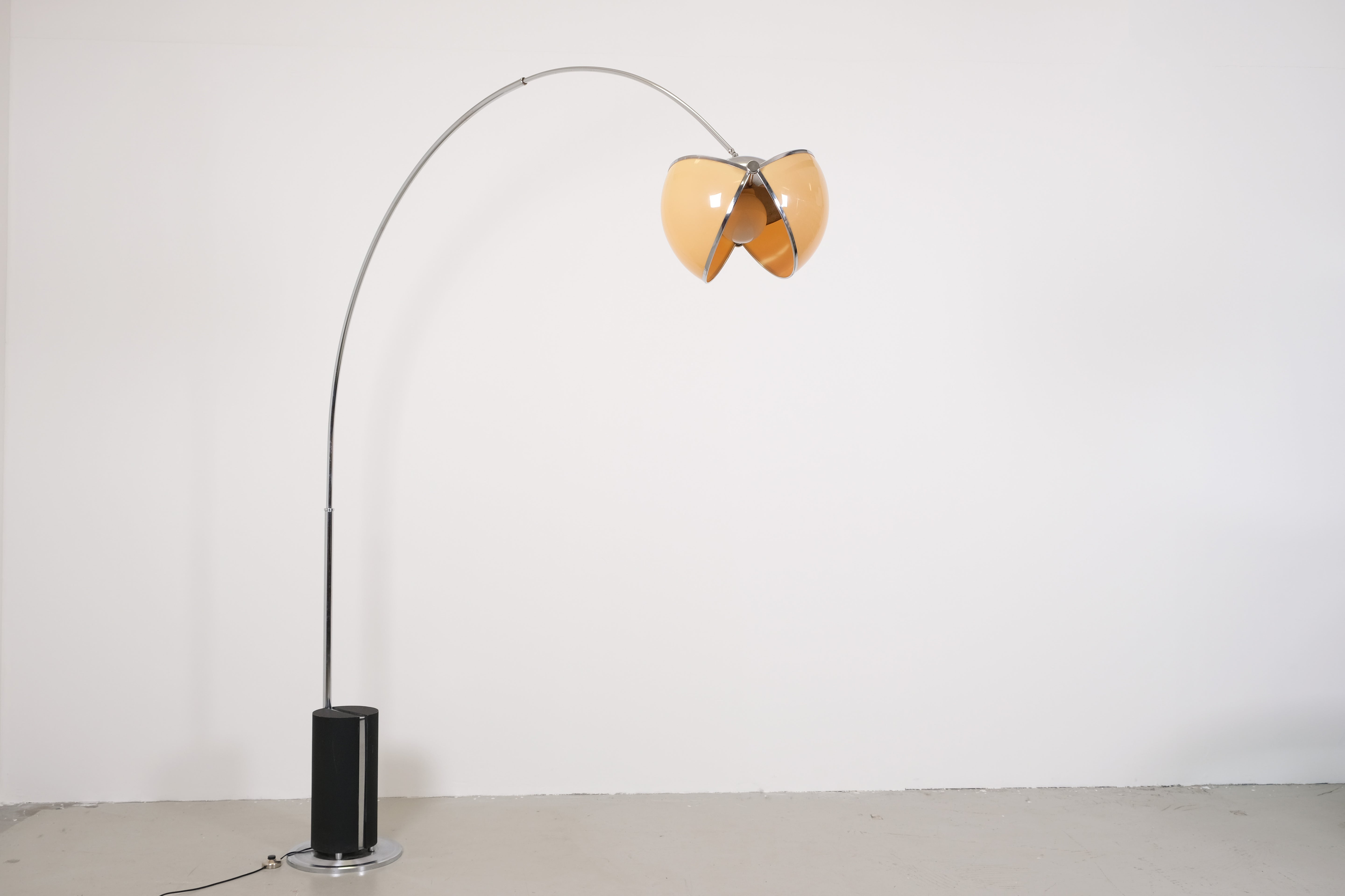 'Pac Man' Arc floor lamp by Superstudio for Poltronova