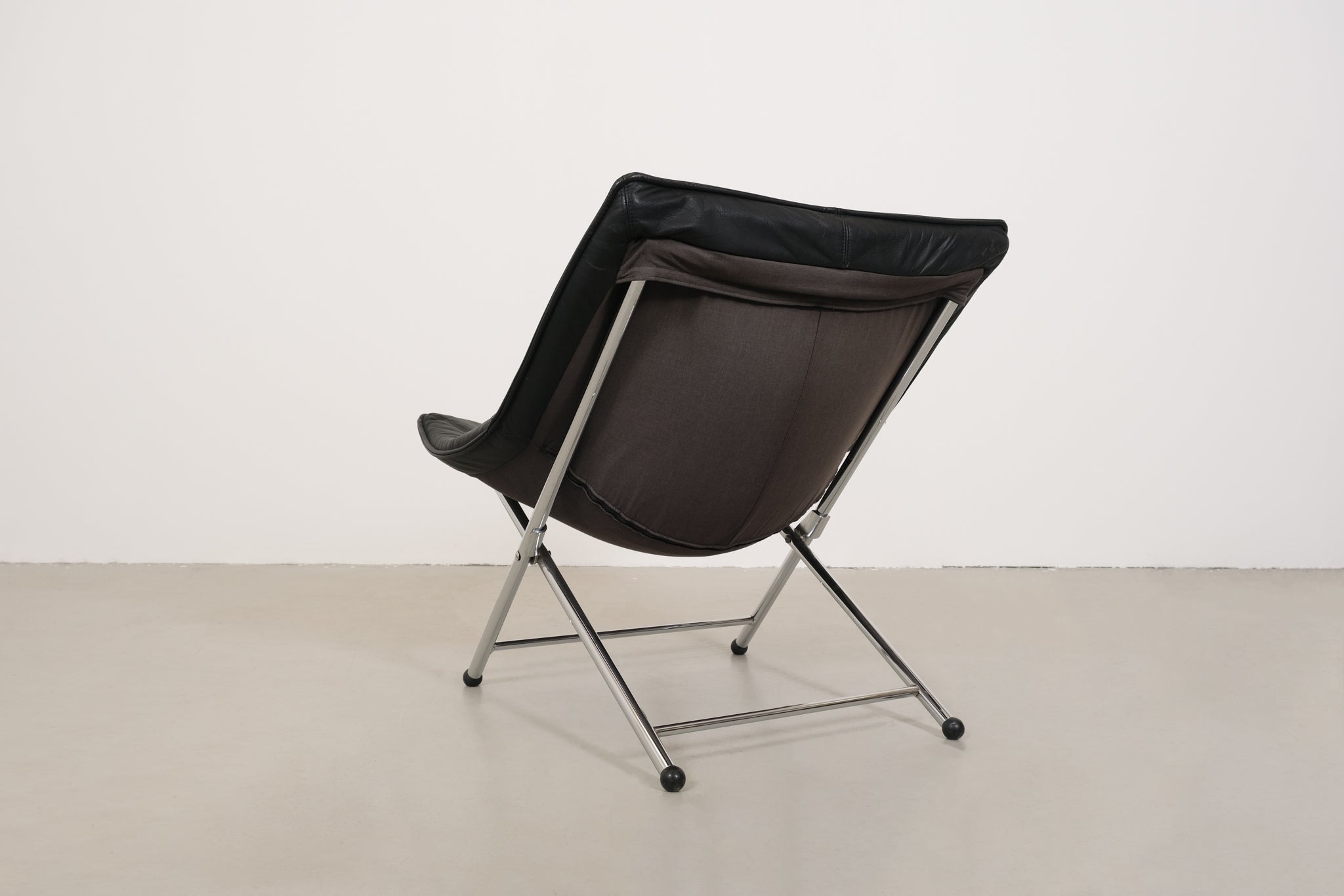 Leather lounge chair by Teun van Zanten for Molinari