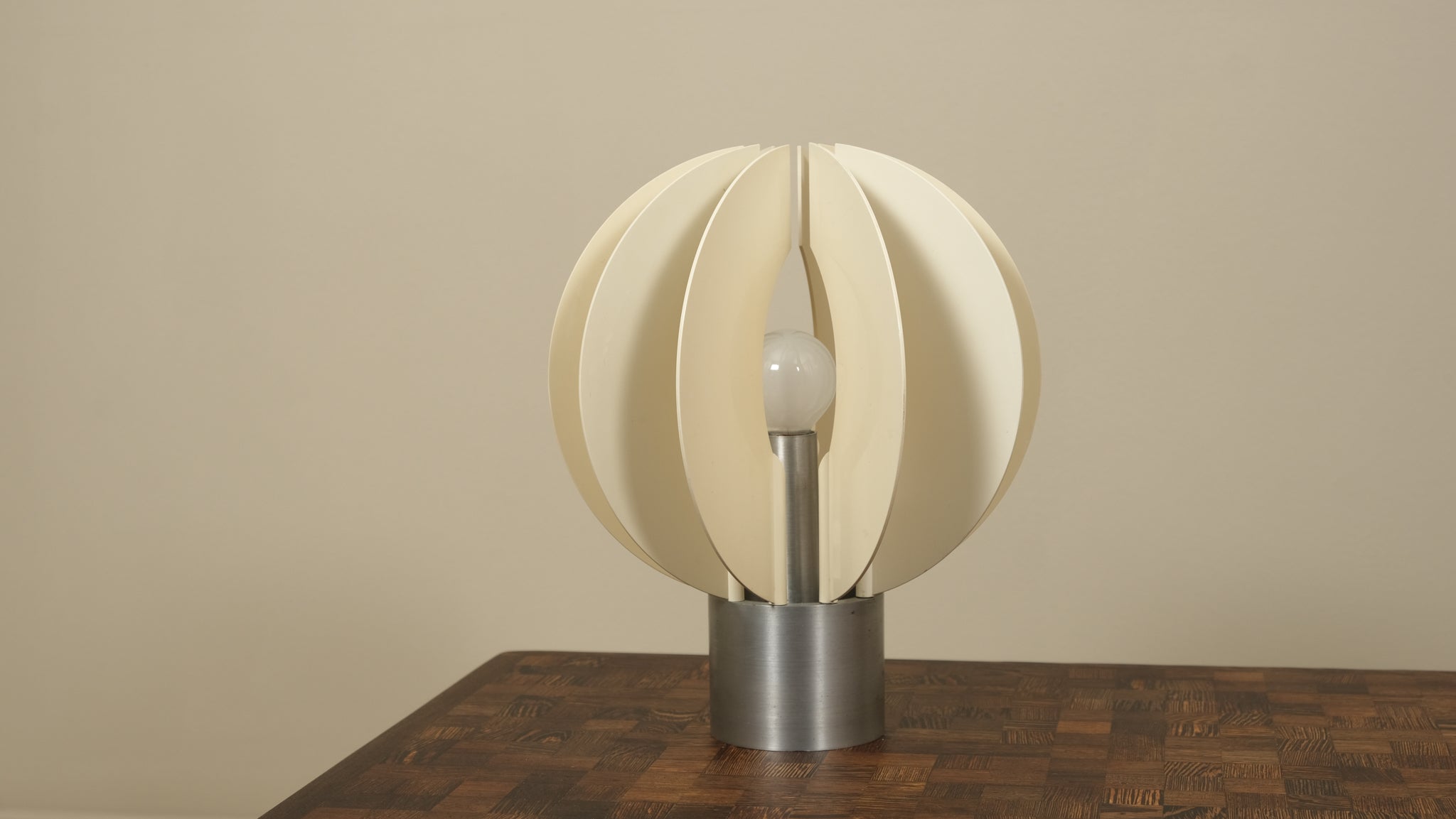 Ezio Zanobini ‘Spicchio’ lamp